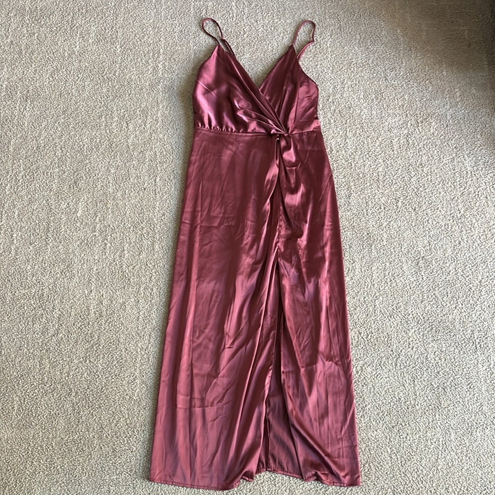 Astr the Label Rose Satin Midi Dress Size Medium - Picture 4 of 8